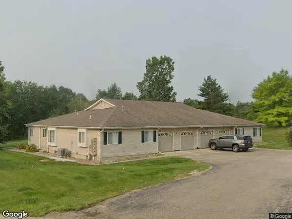 1093 Lake Park Cir, Grand Blanc, MI 48439