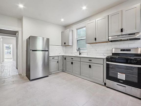 3rd image of 250 Clinton Ave #2