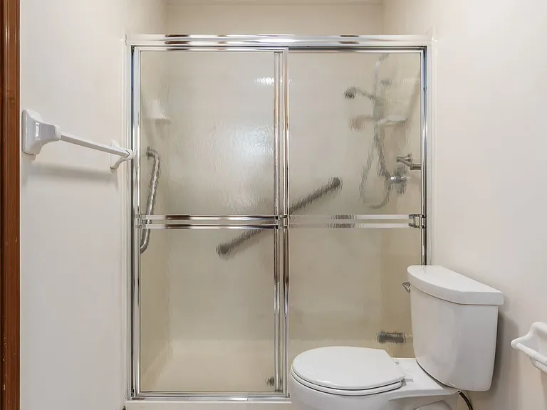 100 E Dublin Granville Rd #1 — Photo 6