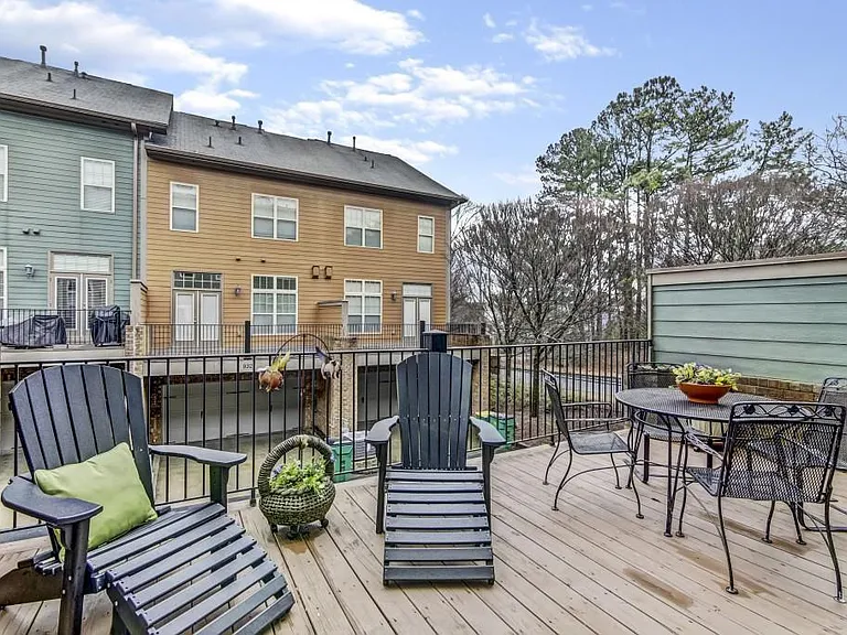905 Telfair Close — Photo 24