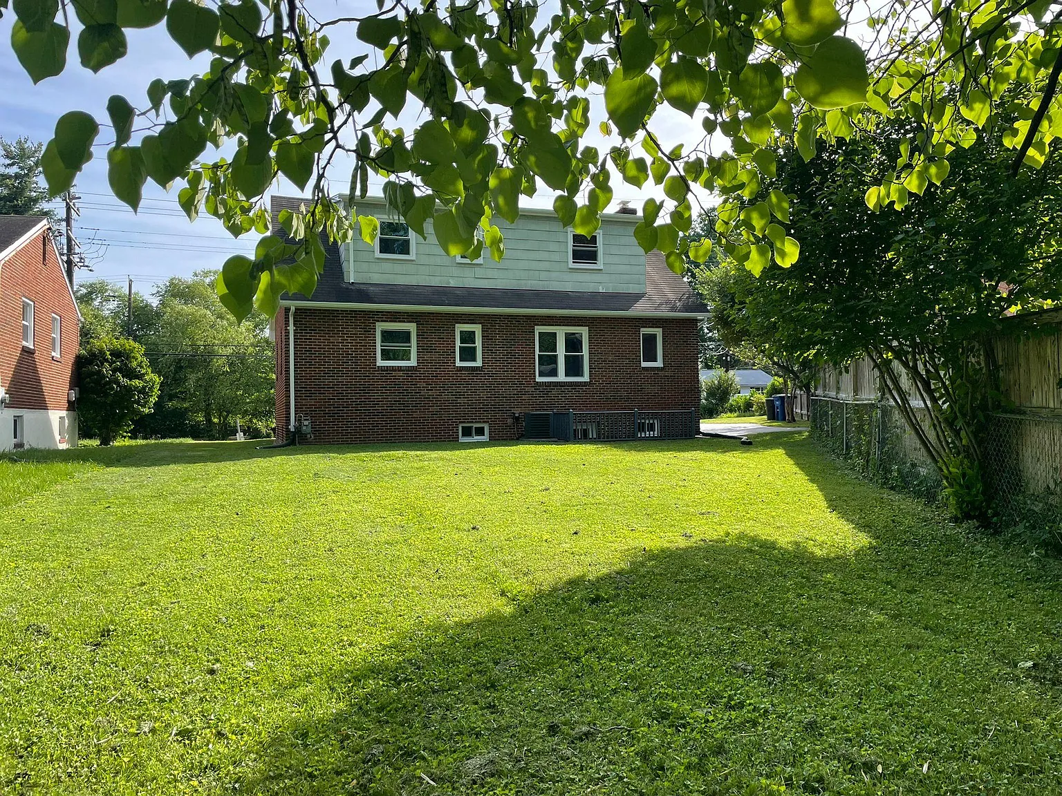 5011 River Rd — Photo 3