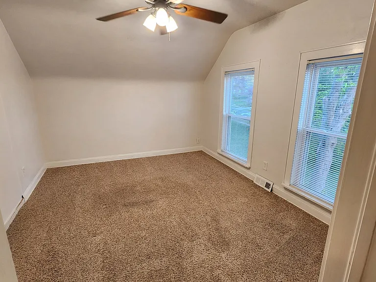 2310 Fulton Ave — Photo 23