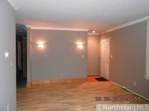4th image of 5910 Peony Ln N
