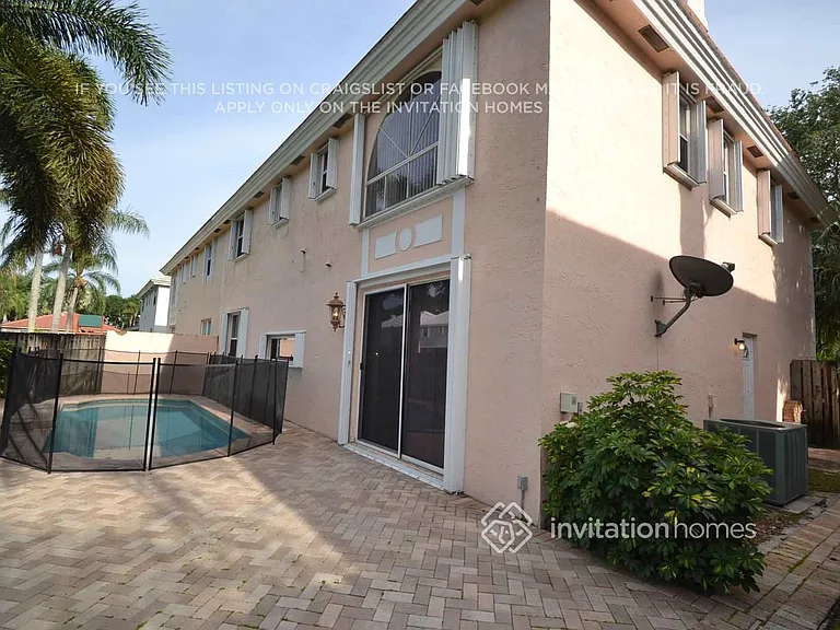 10225 Panama St — Photo 13