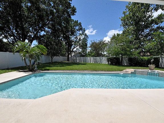 3rd image of 2421 Ekana Dr