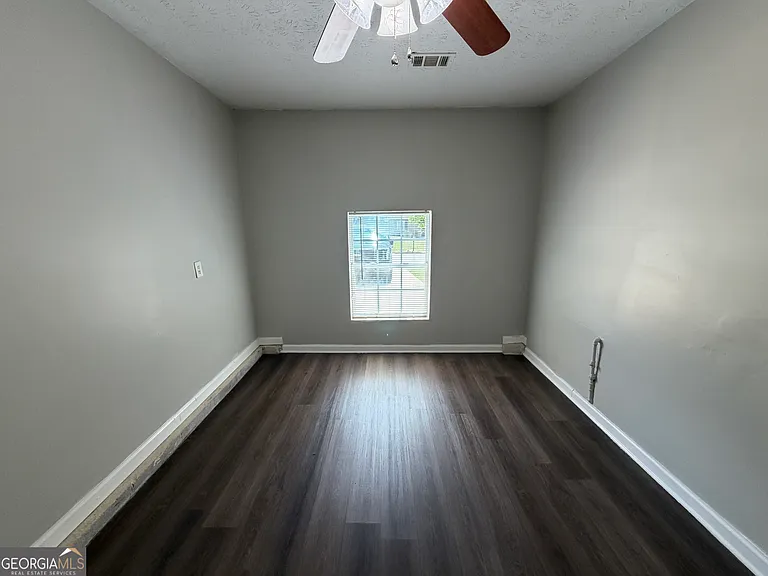 5663 Saint Thomas Dr — Photo 7