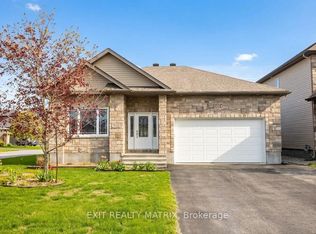 484 Bruges St, Russell, ON K0A1W0