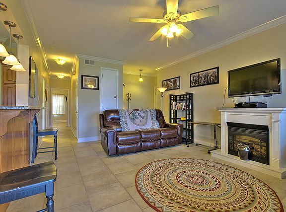 3rd image of 820 Marina Dr APT 202