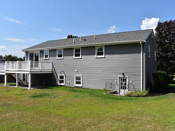 3rd image of 76 Joyce Dr