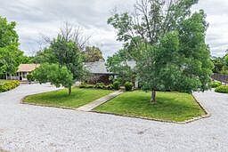 4th image of 19410 Lassen Dr