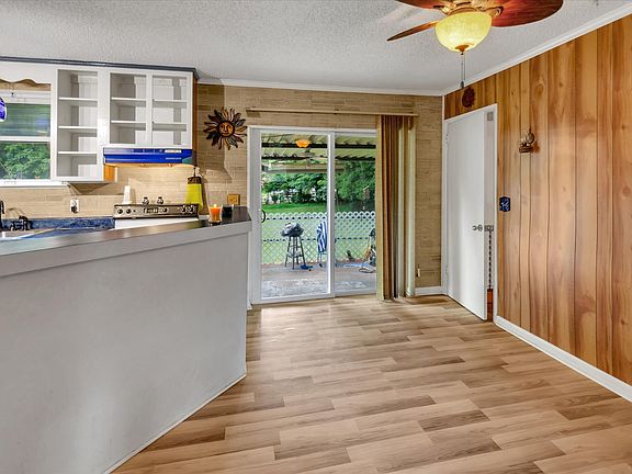 5th image of 870 Fortoria Dr
