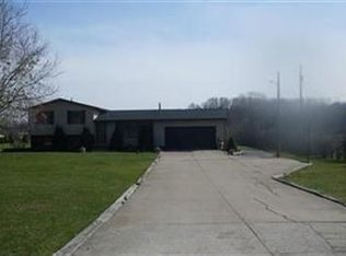 3052 Frost Rd, Mantua, OH 44255