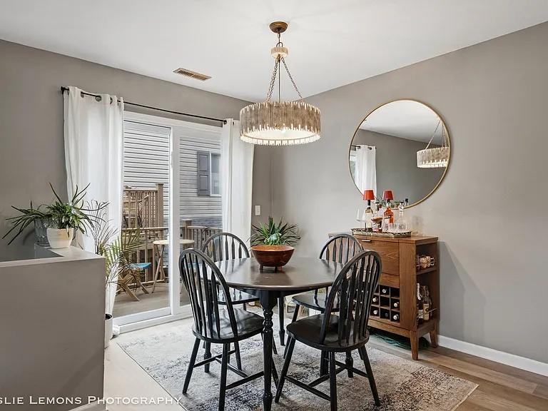 446 Valley Dr #201 — Photo 7