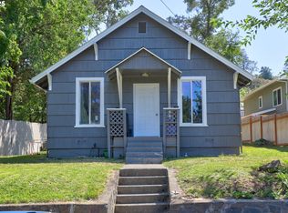 804 E 13th St, The Dalles, OR 97058