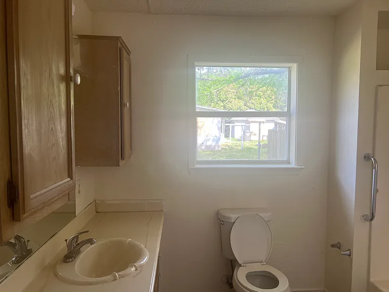 125 W College Ave — Photo 5