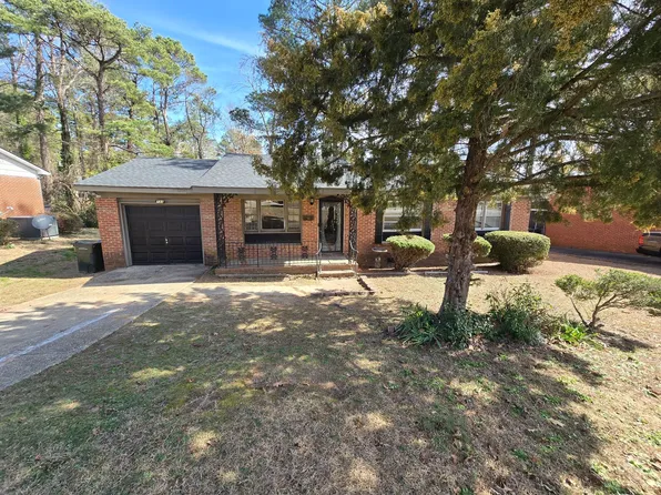 733 Ashburton Dr, Fayetteville, NC 28301