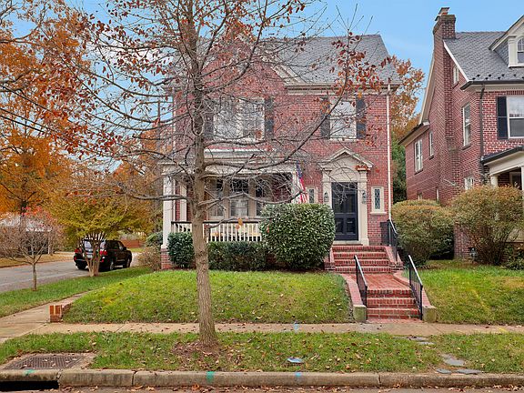 3rd image of 4201 W Franklin St