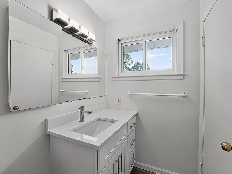500 Emerald Pond Ln — Photo 6