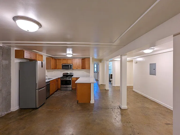 Hillegass Court Apartments — Photo 15
