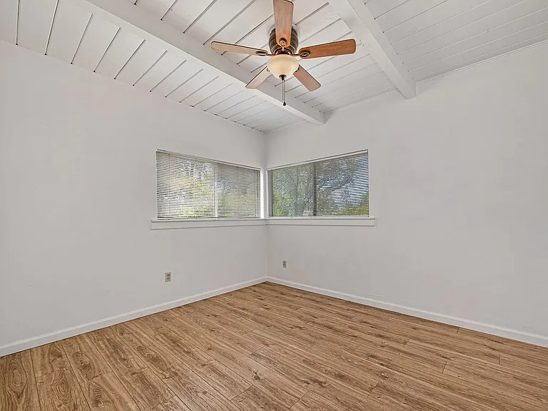 3210 Manzanita Ln — Photo 17