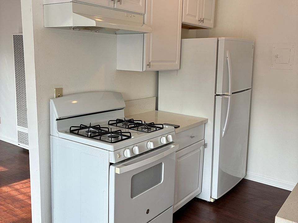 1st image of 4424 Edenhurst Ave #2
