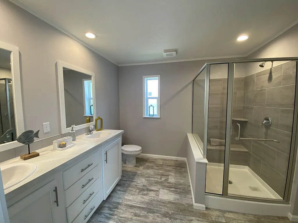 3 bed, 2.0 bath, 1356 sqft, $1,899 — Photo 4