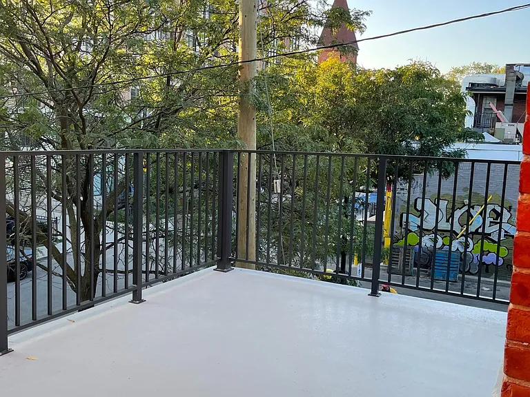 287 Palmerston Ave #MAIN — Photo 19