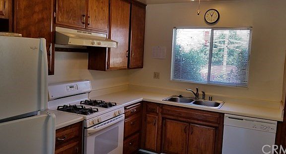 4th image of 560 E Thornton Ave