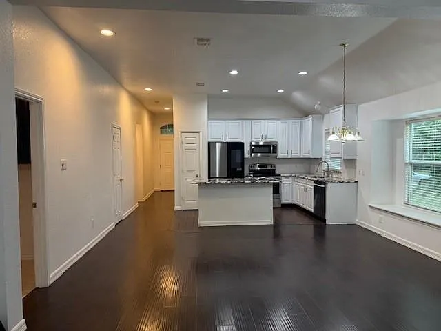 1503 Heather Brook Dr — Photo 3
