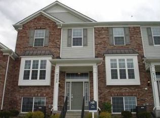 4507 Farmington Dr, Lindenhurst, IL 60046