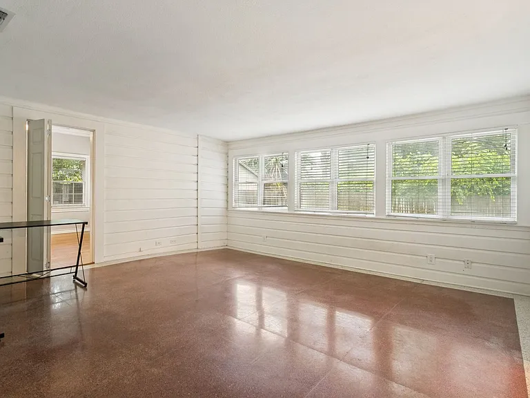 160 W Edgewood Pl — Photo 15