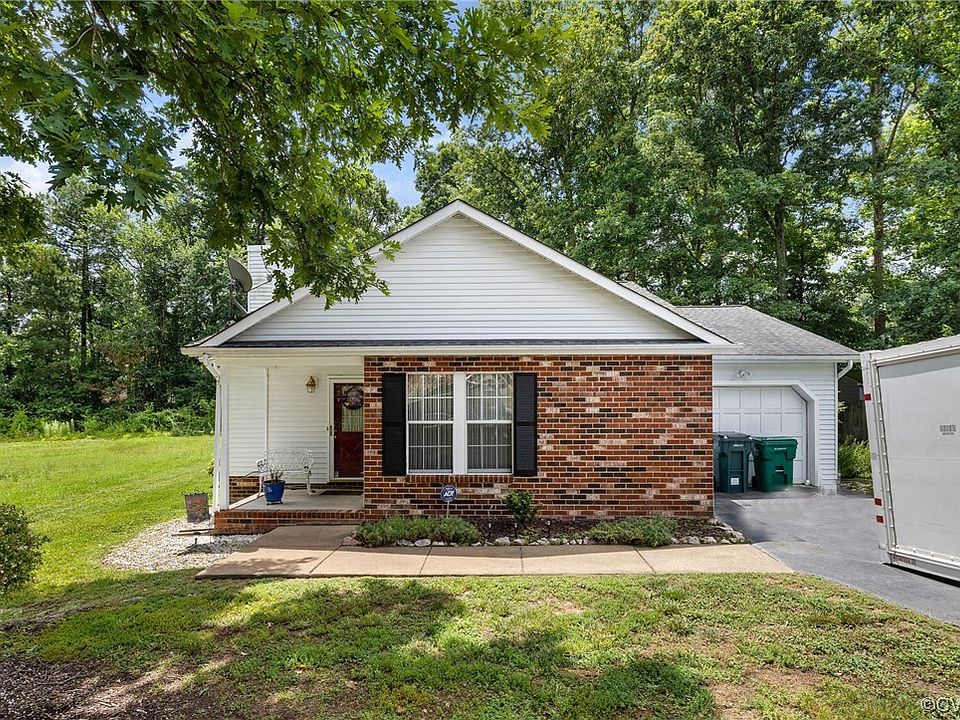 1st image of 7511 Derryclare Dr