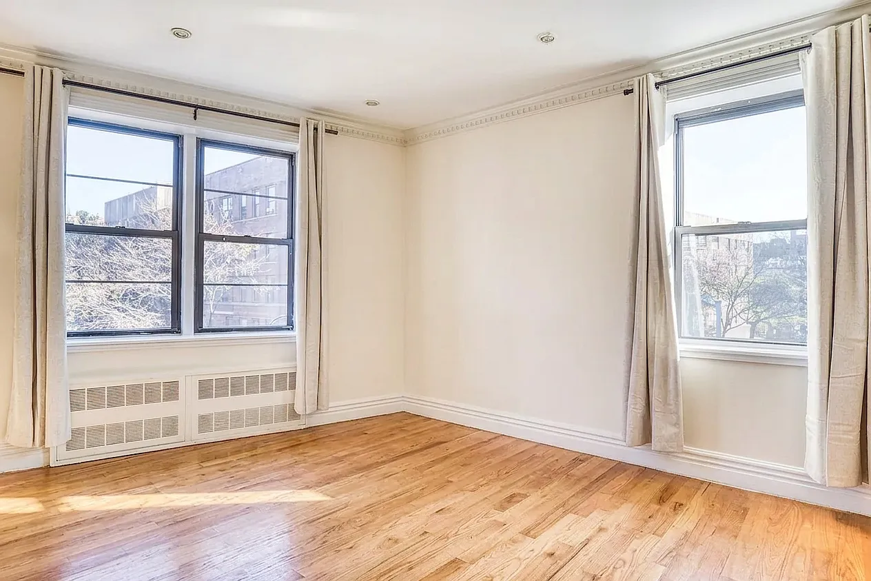 535 Hudson Street — Photo 4