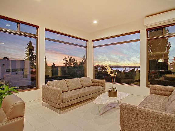 5th image of 6513 103rd Ave NE