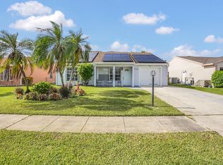 7739 Canal Dr, Lake Worth, FL 33467