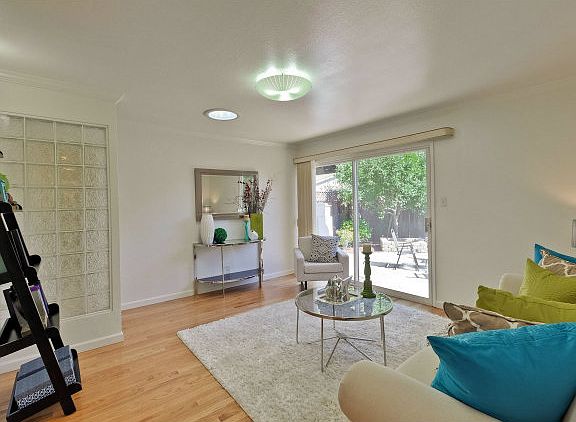 4th image of 6563 De Ville Way