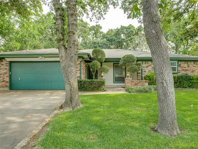 2832 Live Oak Ln, Bedford, TX, 76021