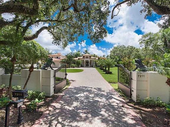 Tropical Gem in Ponce/Davis