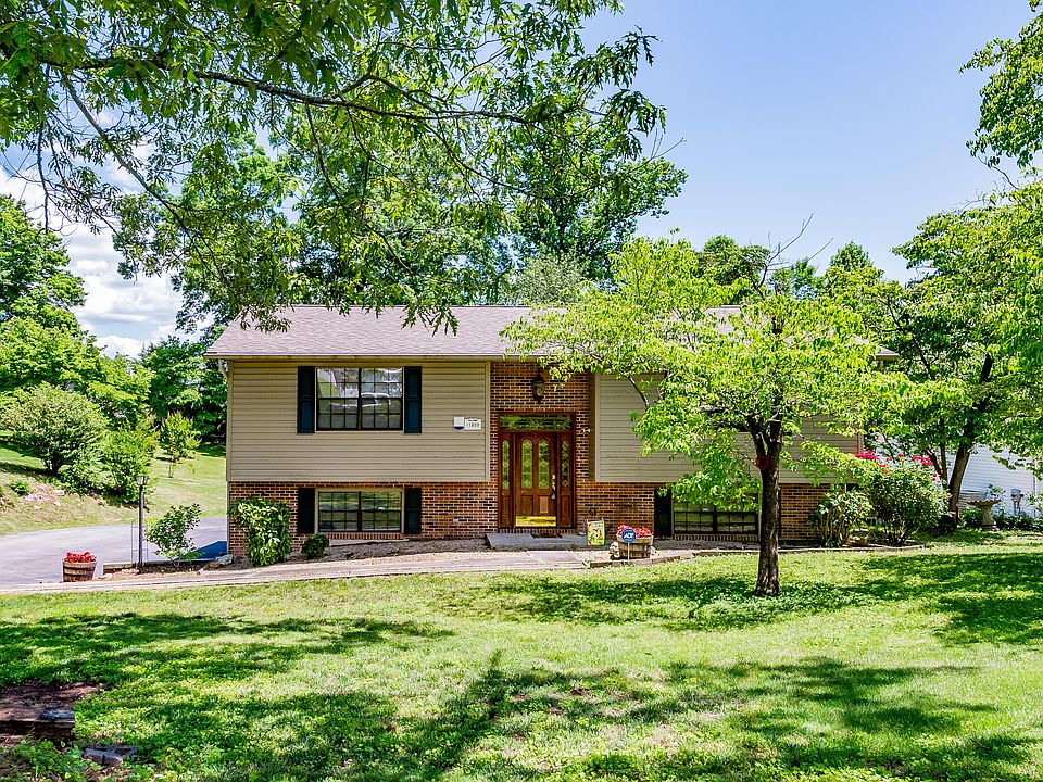 1st image of 1800 Oak Hill Dr