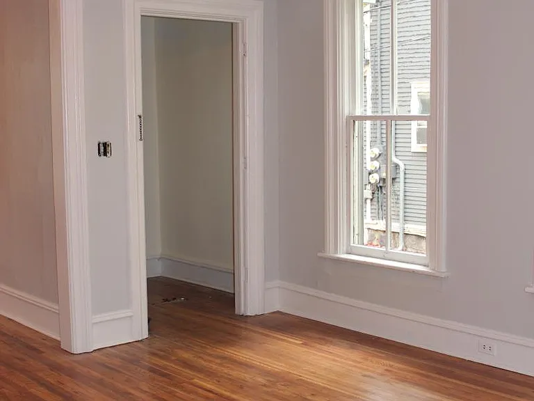 214 Warren Ave SE — Photo 10