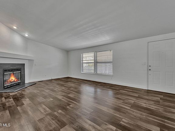 2nd image of 1550 20th St W Space 25