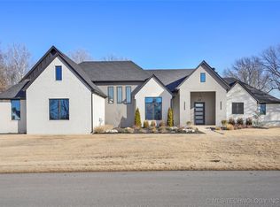 2210 E Glendale St, Broken Arrow, OK 74011