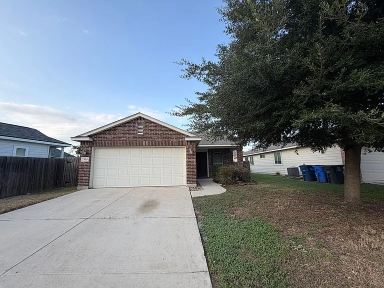 2405 N Ranch Estates Blvd — Photo 2
