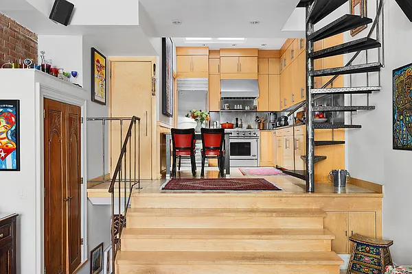 Sold by Compass | media 5