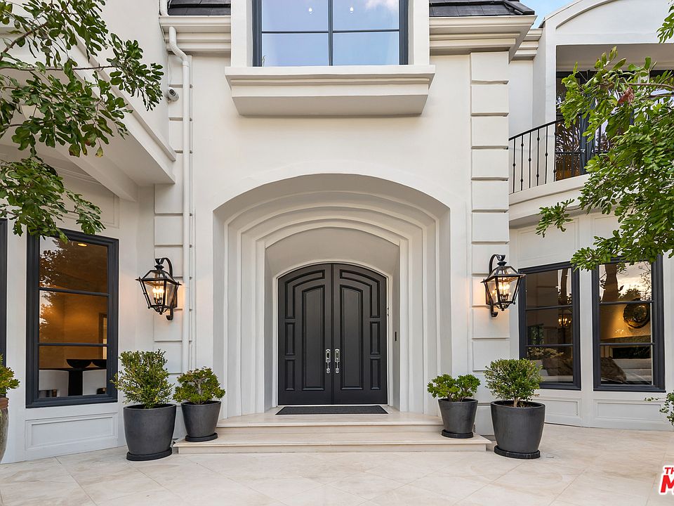 8 Oakmont Dr, Los Angeles, CA 90049 | Zillow