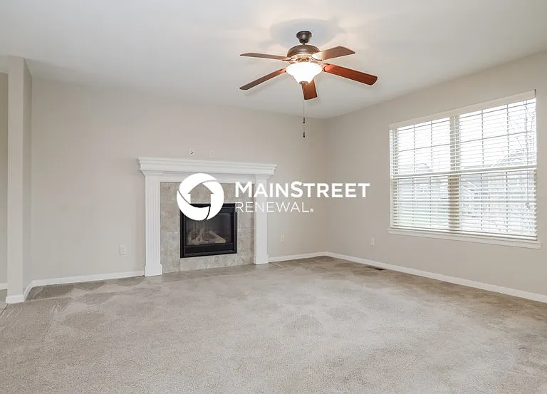 805 Emerson Dr — Photo 4