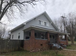 81 N Jones St, Denton, NC 27239