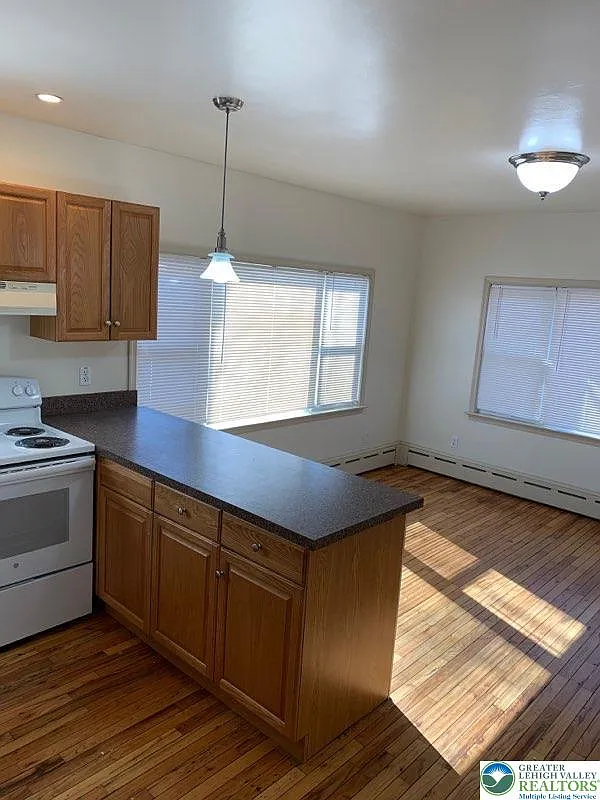 1 bed, 1.0 bath, 1200 sqft, $1,475 — Photo 3
