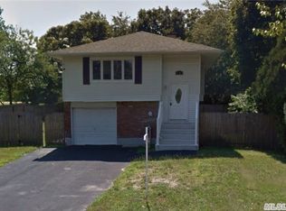 1546 Illinois Ave, Bay Shore, NY 11706