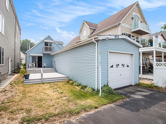 2nd image of 912 Lions Park Dr